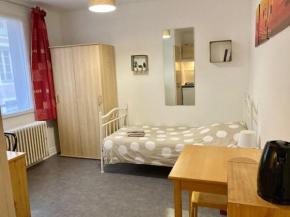 Studio 12, Dijon, near train station